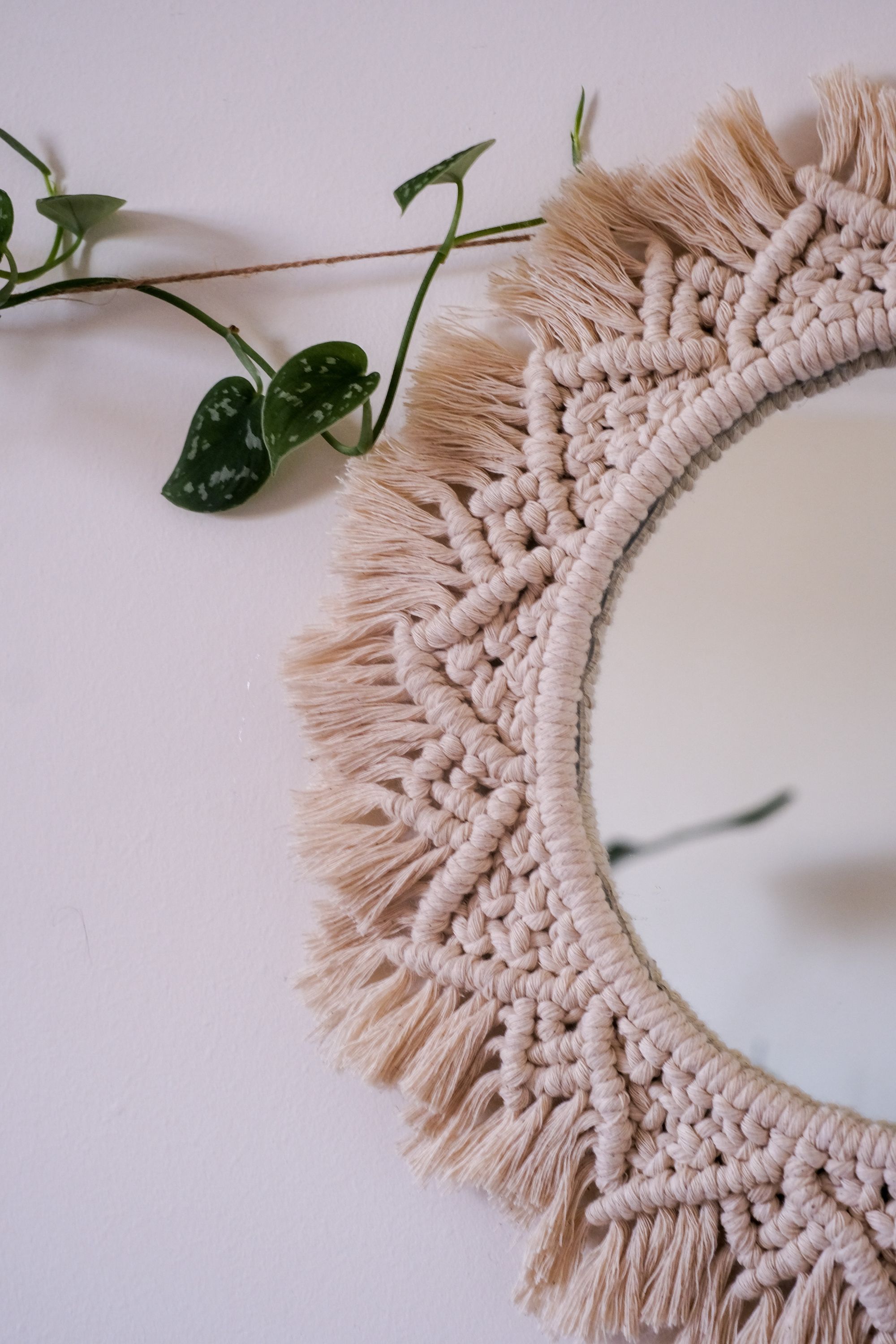 Comment réaliser un dessous de verre en macramé ?