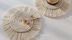 Comment réaliser un dessous de verre en macramé ?