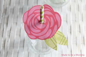 Pailles fleuries pour cocktail chic